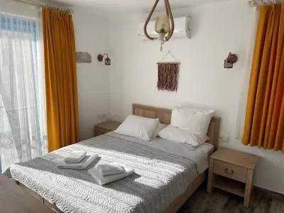 Paris Alacati Butik 酒店 *